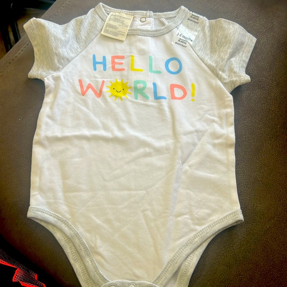 2/$10 First Impression 'Hello World' Unisex Short Sleeve Onesie NWT 3-6 m White